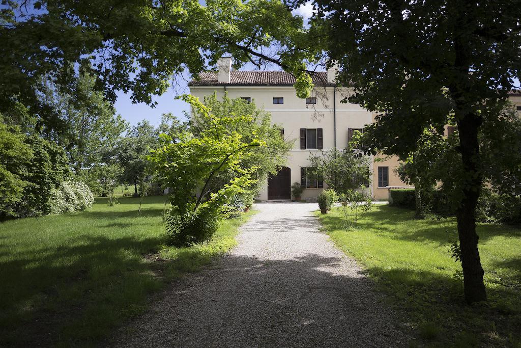 Corte Mainolda Castellucchio Esterno foto